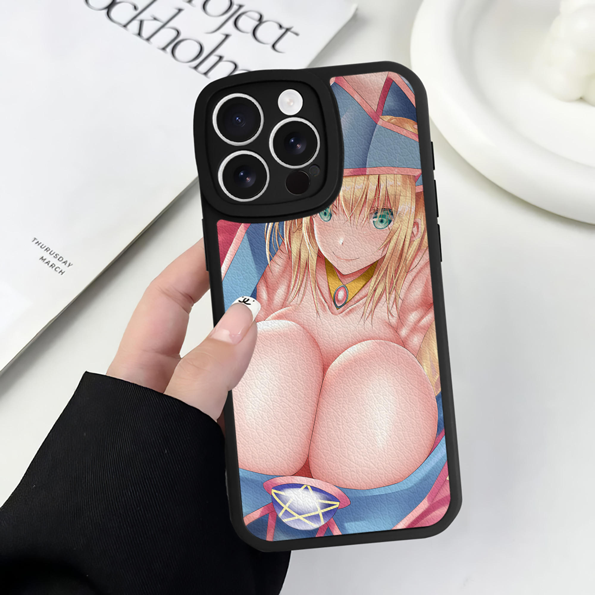 （画像用） 遊☆戯☆王 Yu-Gi-Oh! 【iPhone 16シリーズ対応】シリコンスマホケース（レザー調） 材質：シリコン